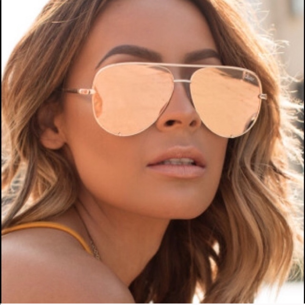 Desi Perkins Quay shades-rose gold